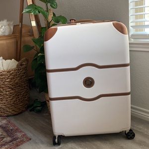 *NEW* Delsey Paris large luggage